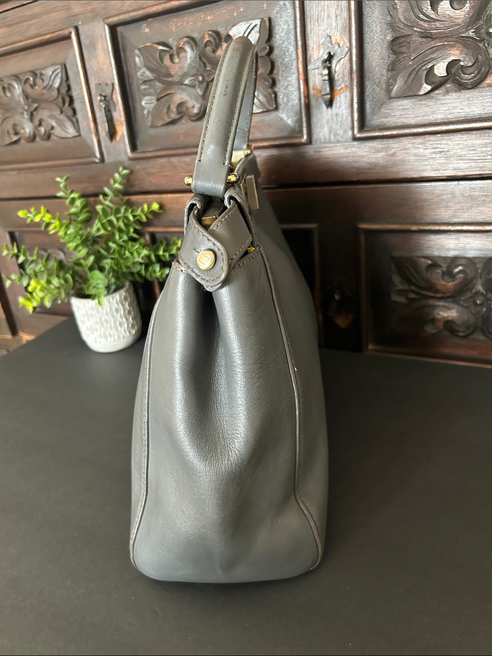 Gray Leather Top-Handle Women’s Bag - Picture 4 of 17